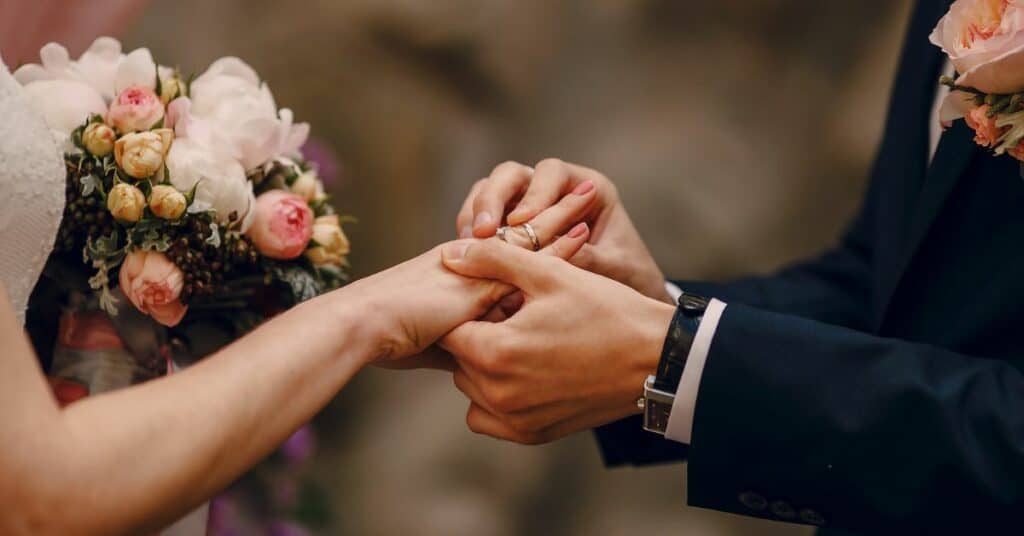 הטרנדים האחרונים של הפקת חתונות וכיצד לשלב אותם ביום המיוחד שלך